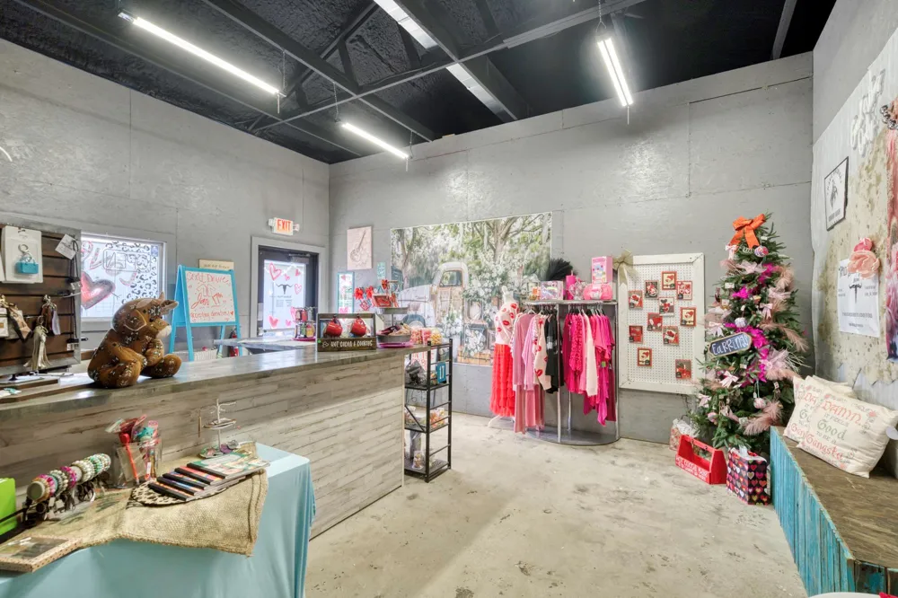 710 S May Street Madisonville, TX 77864