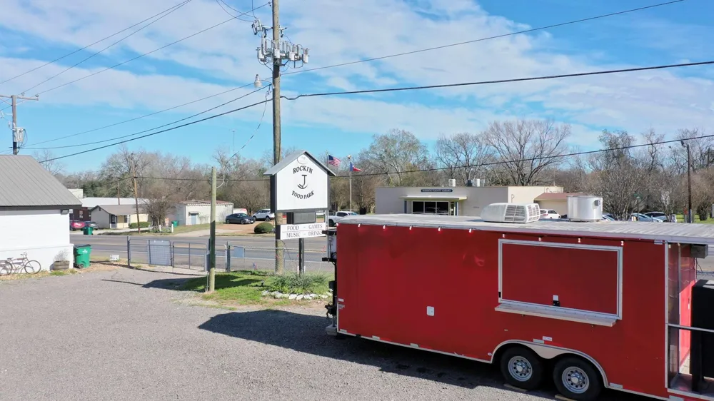 710 S May Street Madisonville, TX 77864