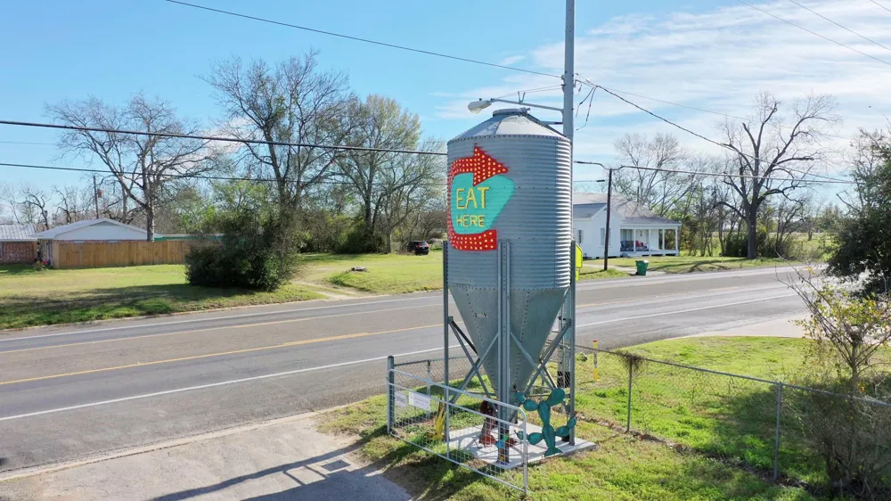 710 S May Street Madisonville, TX 77864
