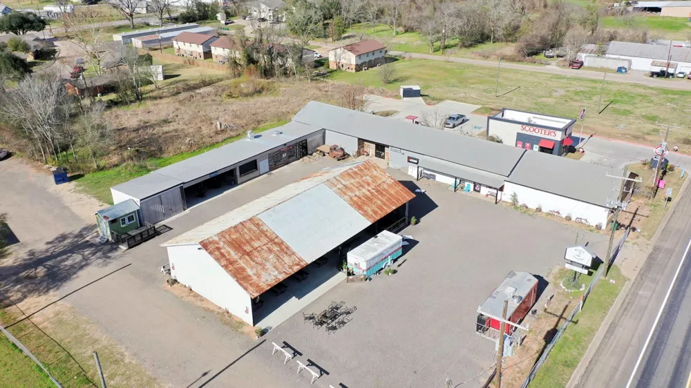 710 S May Street Madisonville, TX 77864