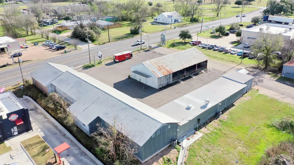 710 S May Street Madisonville, TX 77864
