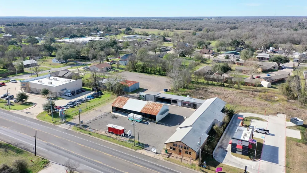 710 S May Street Madisonville, TX 77864