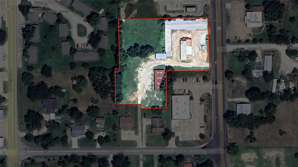 710 S May Street Madisonville, TX 77864