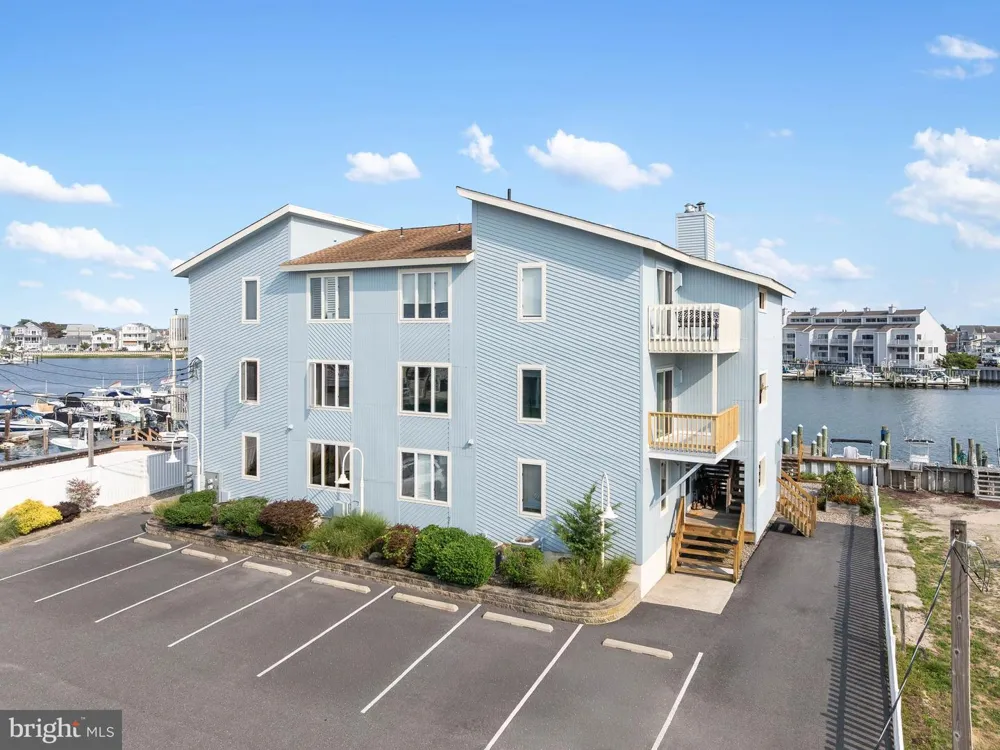 444 W SHORE DRIVE #APT 4 Brigantine, NJ 08203