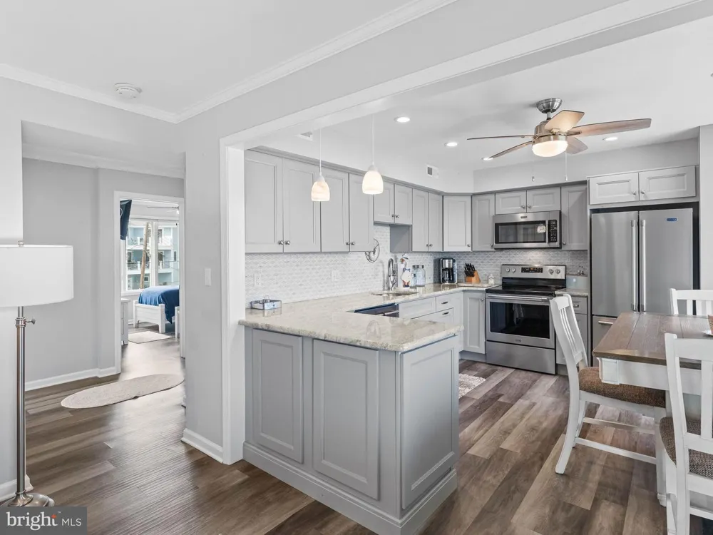 444 W SHORE DRIVE #APT 4 Brigantine, NJ 08203