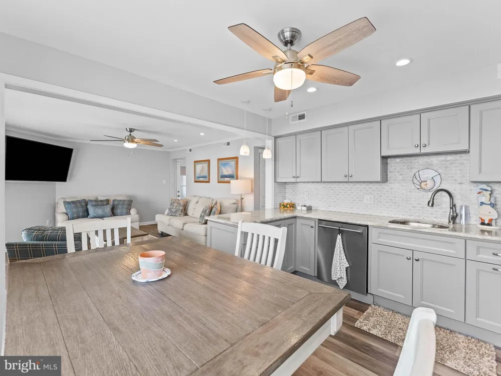 444 W SHORE DRIVE #APT 4 Brigantine, NJ 08203