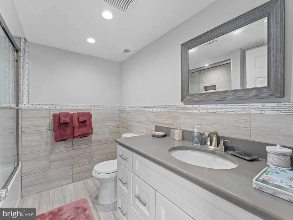444 W SHORE DRIVE #APT 4 Brigantine, NJ 08203