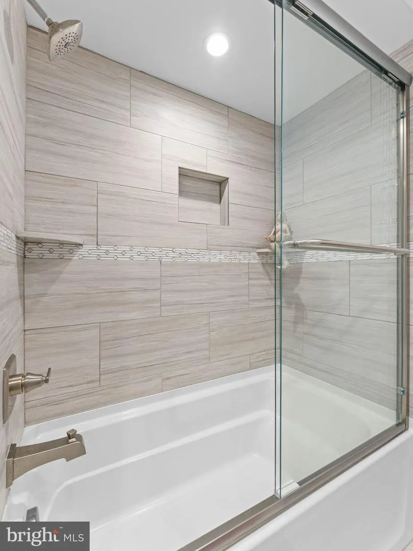 444 W SHORE DRIVE #APT 4 Brigantine, NJ 08203