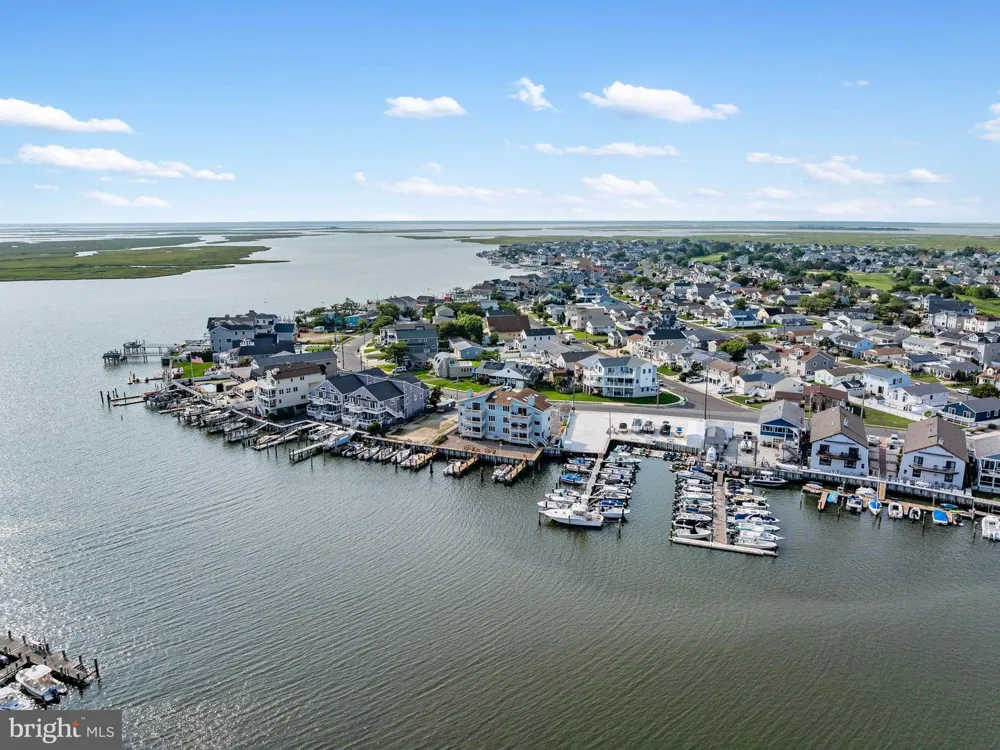 444 W SHORE DRIVE #APT 4 Brigantine, NJ 08203