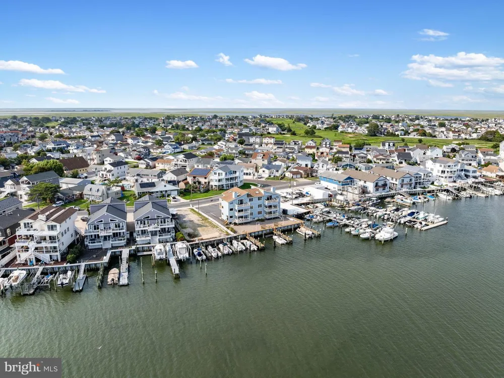 444 W SHORE DRIVE #APT 4 Brigantine, NJ 08203