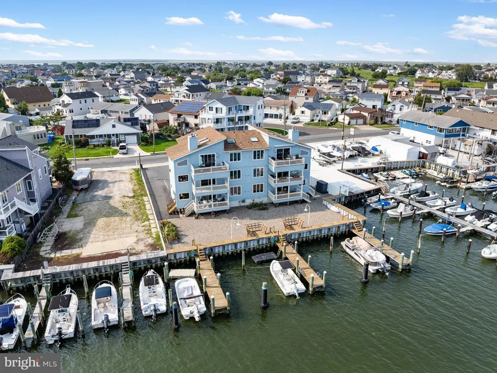 444 W SHORE DRIVE #APT 4 Brigantine, NJ 08203