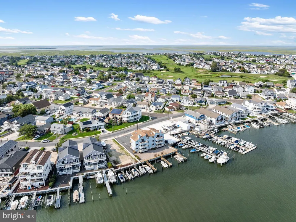 444 W SHORE DRIVE #APT 4 Brigantine, NJ 08203