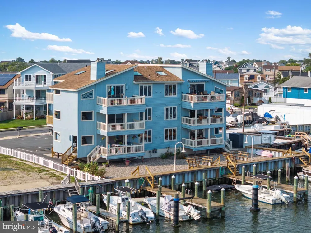 444 W SHORE DRIVE #APT 4 Brigantine, NJ 08203