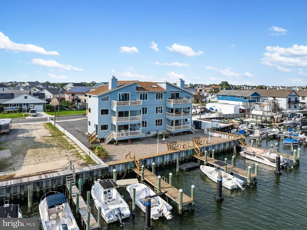 444 W SHORE DRIVE #APT 4 Brigantine, NJ 08203