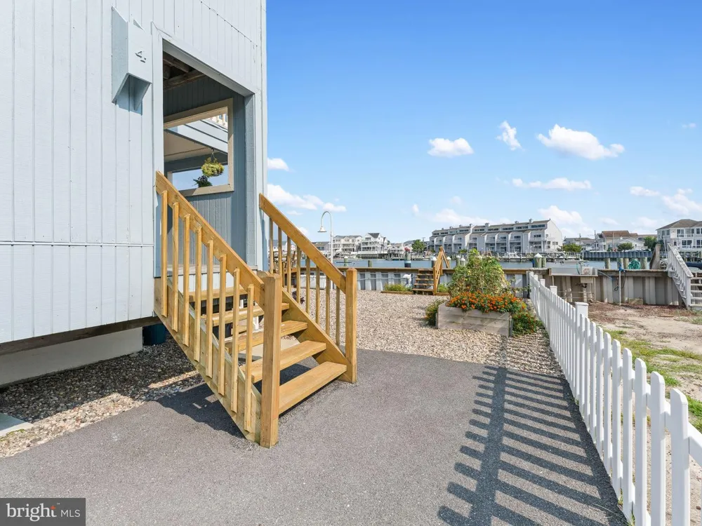 444 W SHORE DRIVE #APT 4 Brigantine, NJ 08203