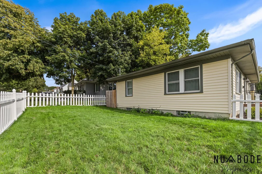2114 Kalamazoo Avenue SE Grand Rapids, MI 49507