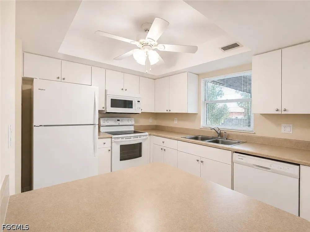 SE 19th Lane Cape Coral, FL 33990