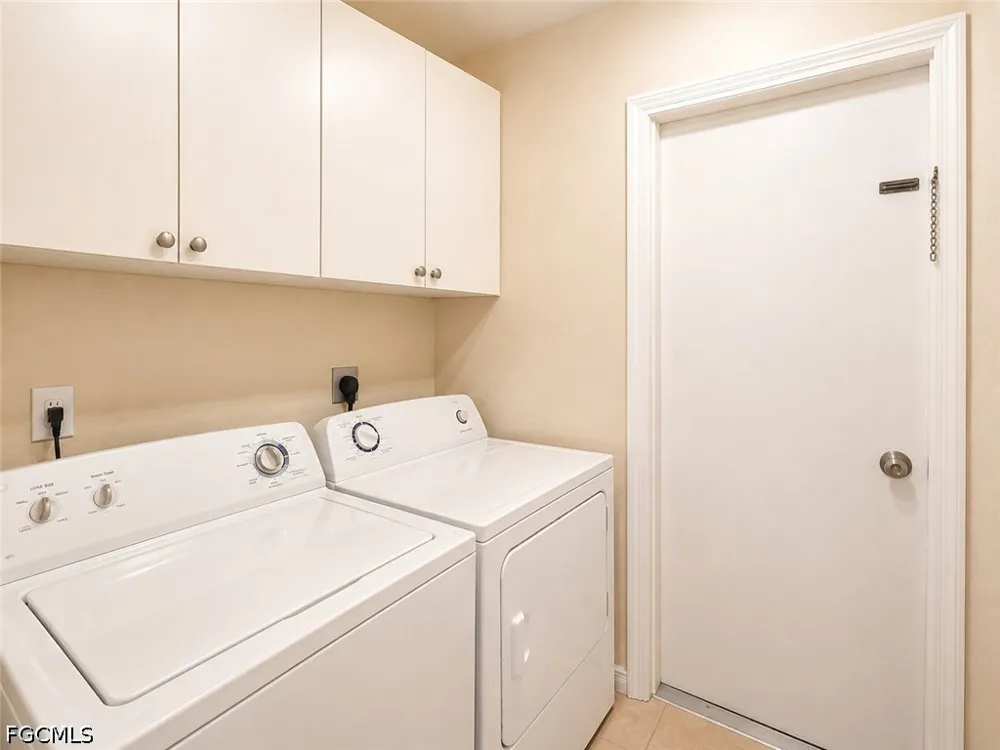 SE 19th Lane Cape Coral, FL 33990