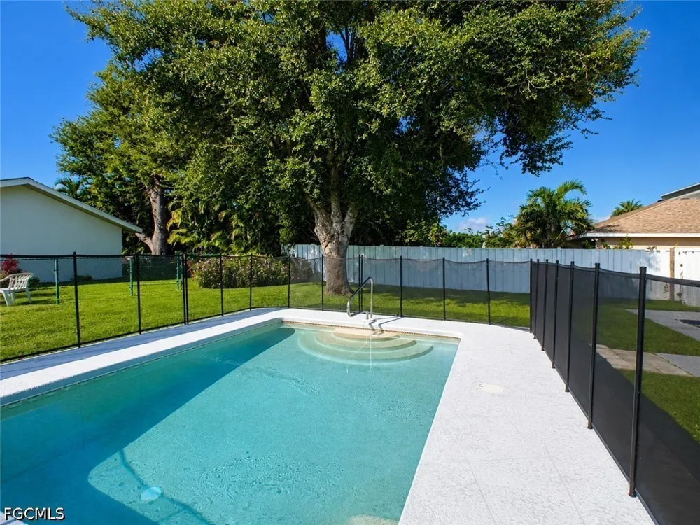 SE 19th Lane Cape Coral, FL 33990