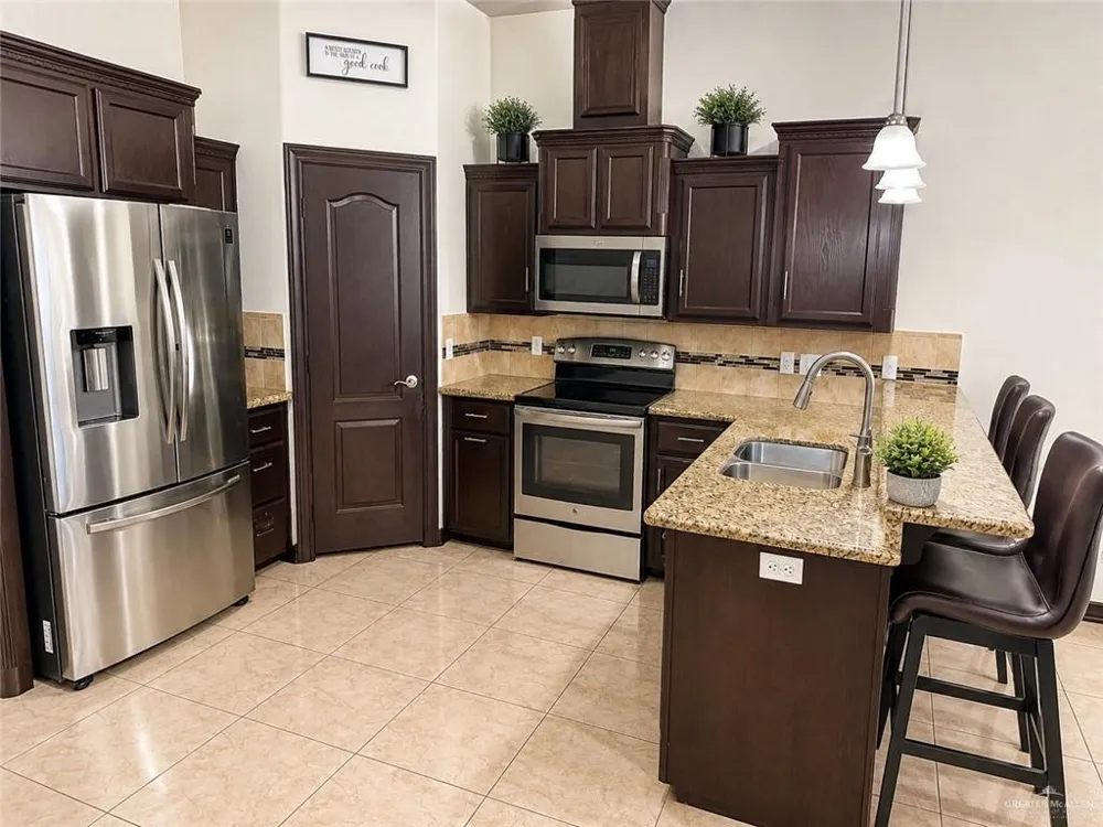 616 E Seminole Avenue Pharr, TX 78577