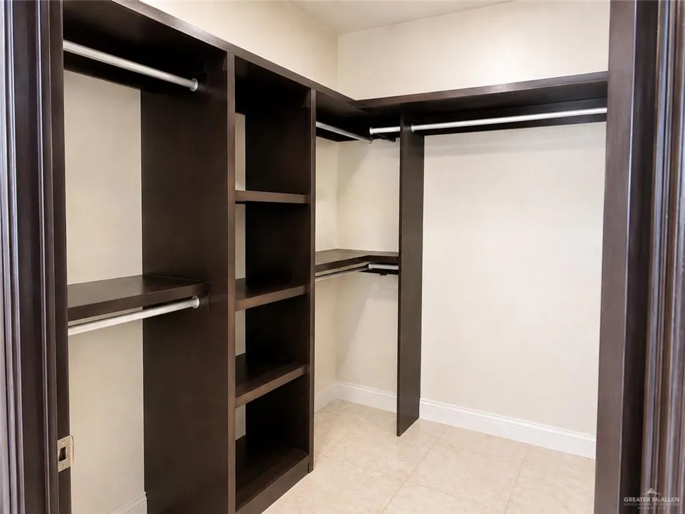 616 E Seminole Avenue Pharr, TX 78577