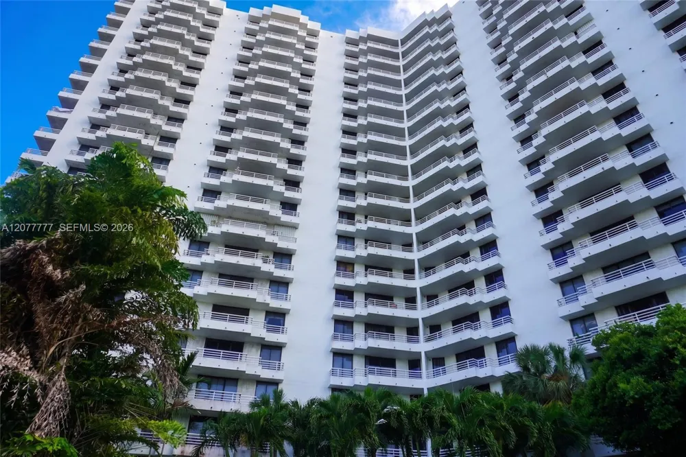 3300 NE 192nd St #1612 Aventura, FL 33180