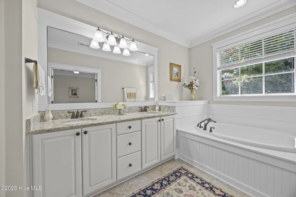 908 Bedminister Lane Wilmington, NC 28405