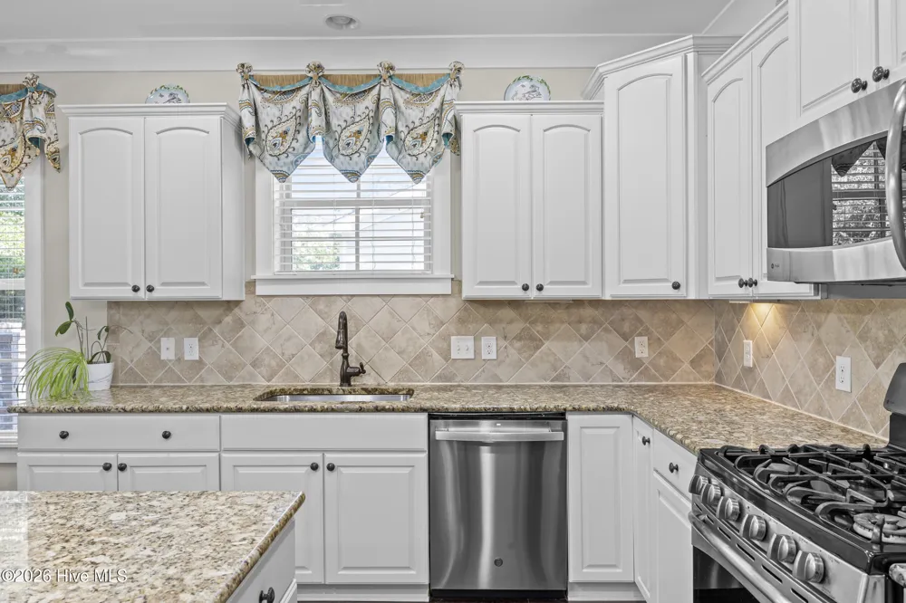 908 Bedminister Lane Wilmington, NC 28405