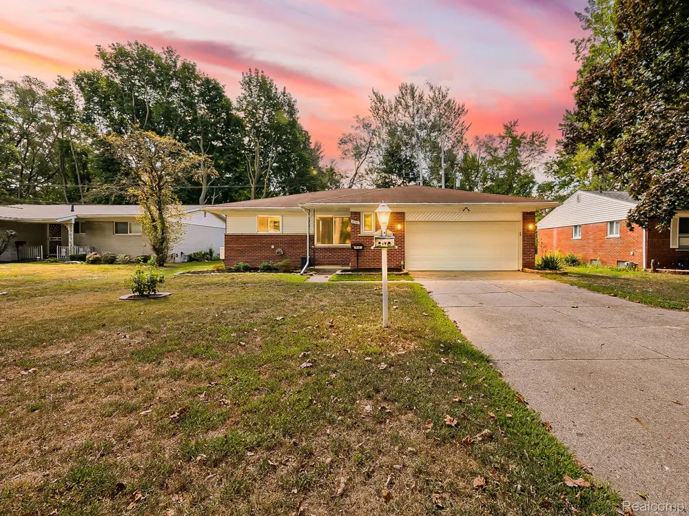 19501 Magnolia Parkway Southfield City, MI 48075