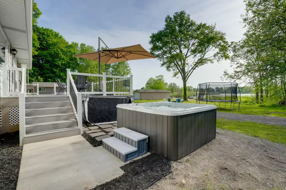 48873 Rush Lake Road Hartford Township, MI 49057