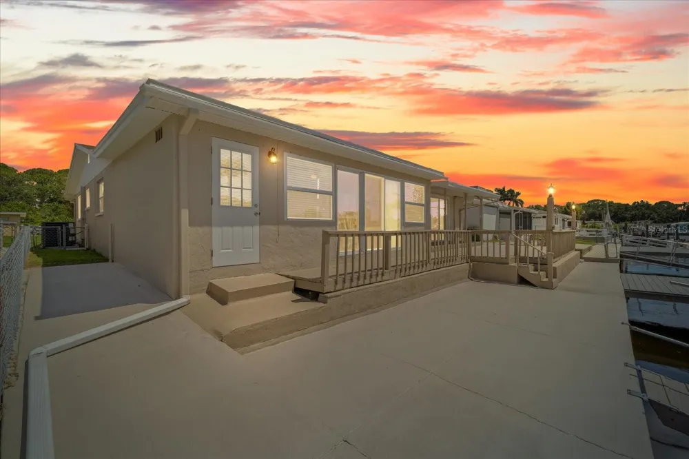 4933 SHELL STREAM BOULEVARD New Port Richey, FL 34652