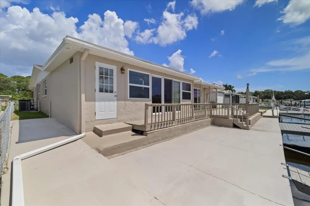 4933 SHELL STREAM BOULEVARD New Port Richey, FL 34652
