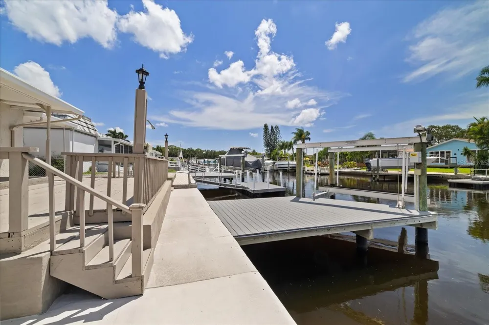4933 SHELL STREAM BOULEVARD New Port Richey, FL 34652