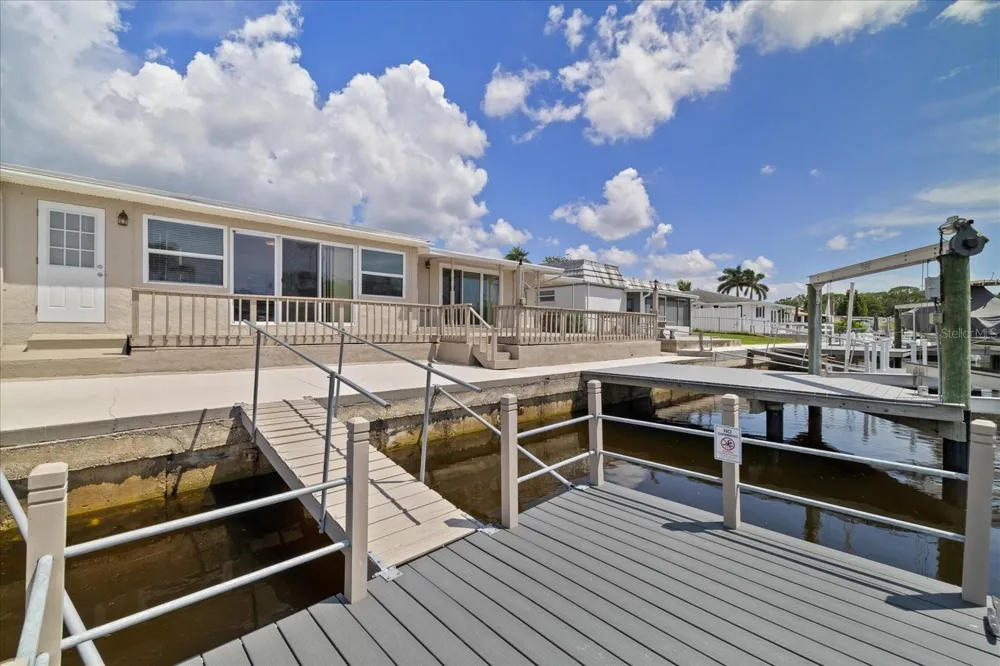 4933 SHELL STREAM BOULEVARD New Port Richey, FL 34652