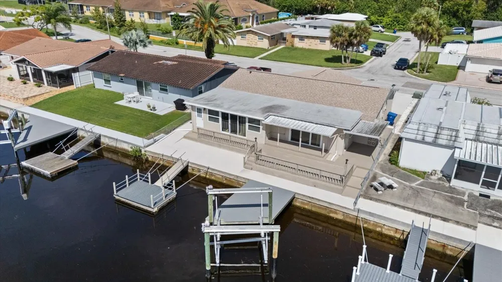 4933 SHELL STREAM BOULEVARD New Port Richey, FL 34652