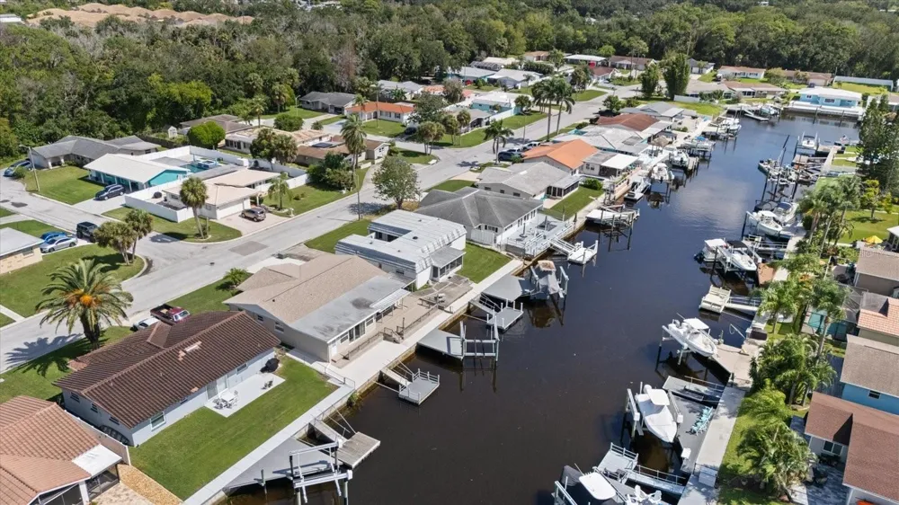 4933 SHELL STREAM BOULEVARD New Port Richey, FL 34652