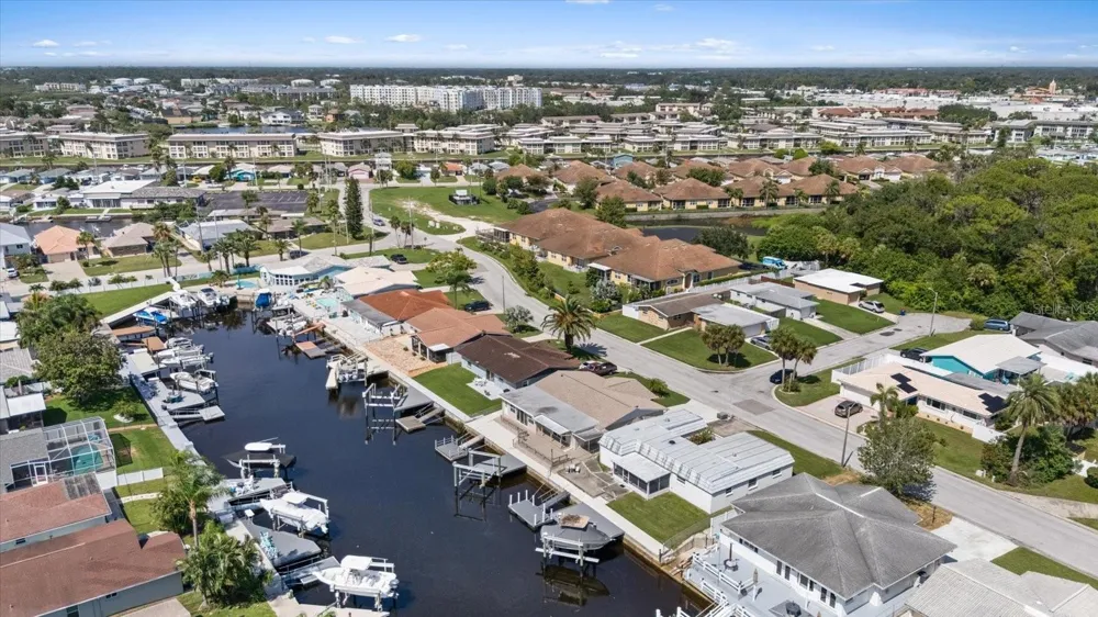 4933 SHELL STREAM BOULEVARD New Port Richey, FL 34652