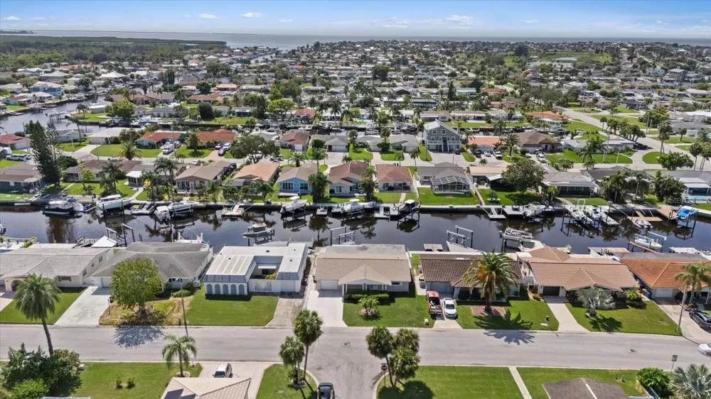 4933 SHELL STREAM BOULEVARD New Port Richey, FL 34652