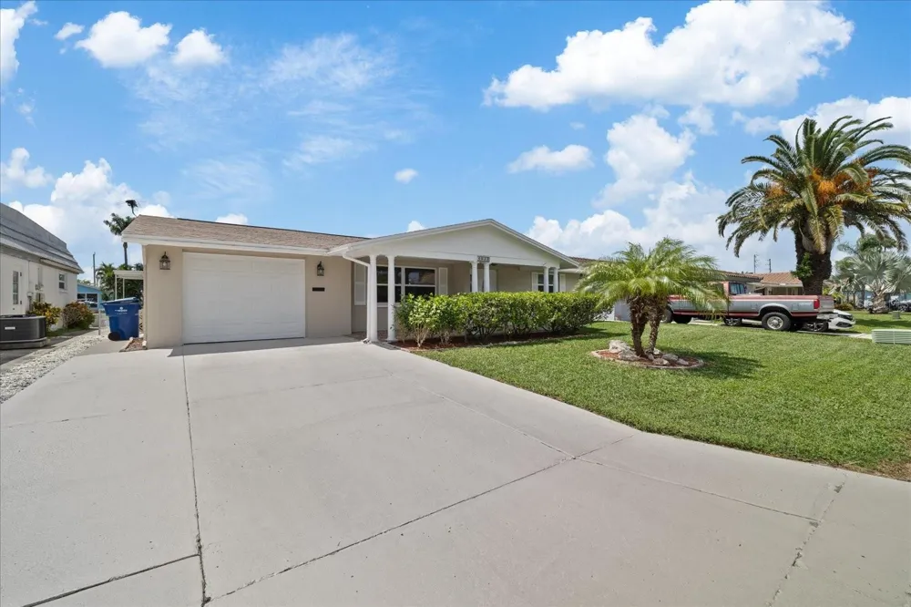 4933 SHELL STREAM BOULEVARD New Port Richey, FL 34652