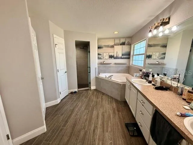 12 E LEMON STREET Davenport, FL 33837