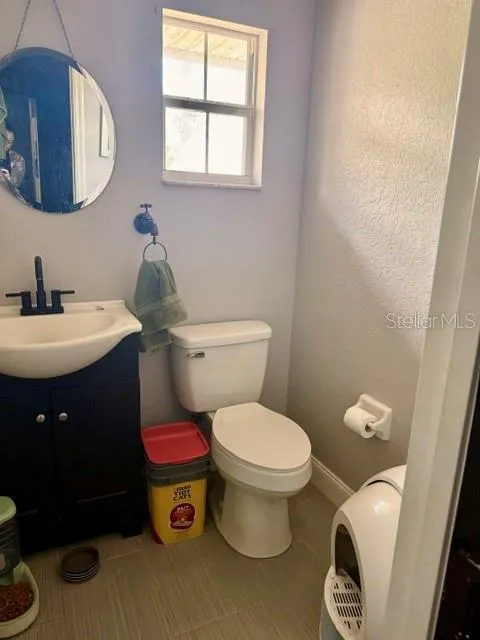12 E LEMON STREET Davenport, FL 33837