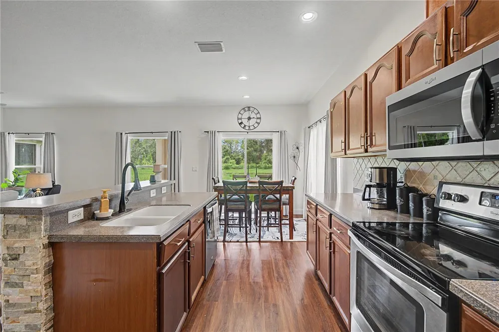 9837 JASMINE BROOK CIRCLE Land O Lakes, FL 34638
