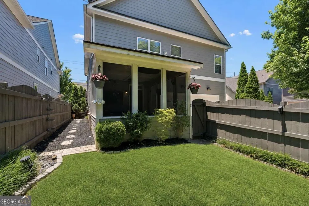 3363 Old Concord RD SE Smyrna, GA 30082