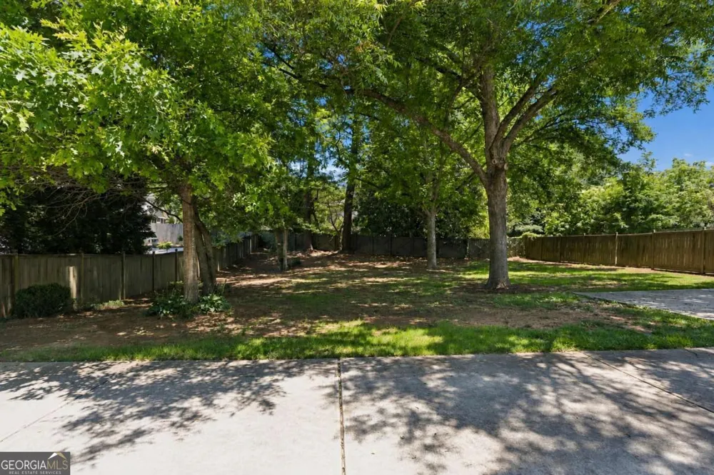3363 Old Concord RD SE Smyrna, GA 30082