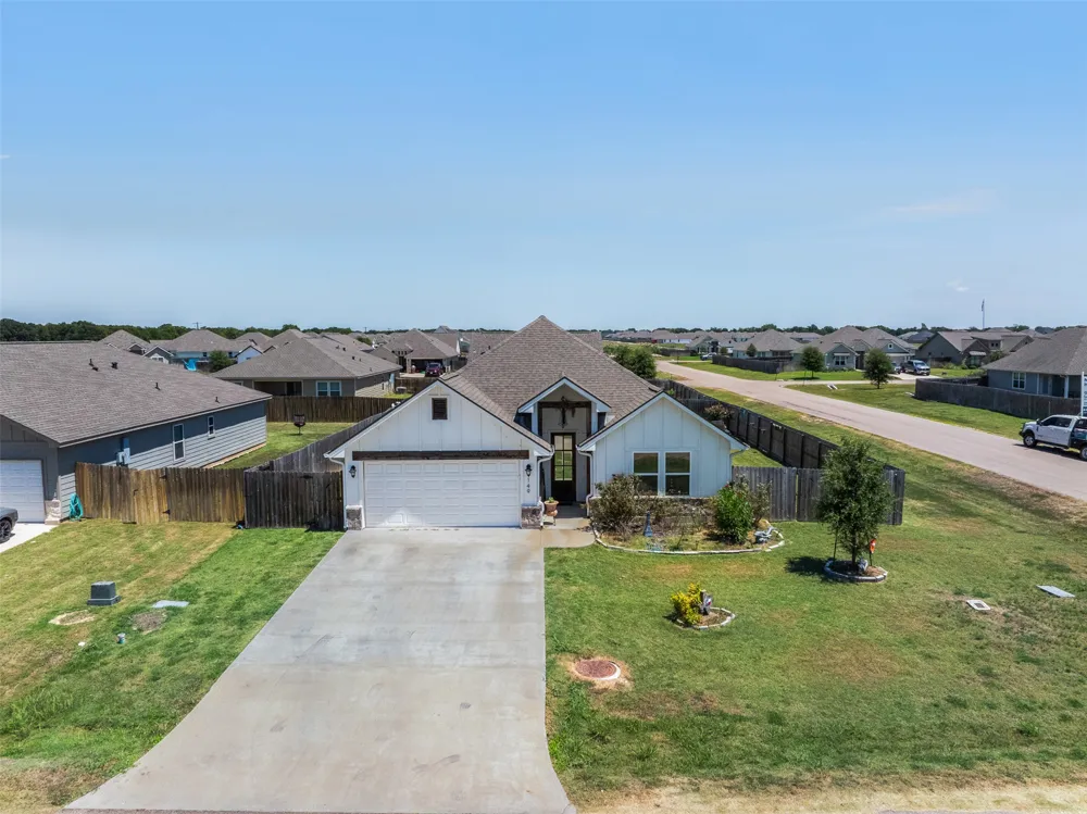 149 Windmill Road Snook, TX 77879