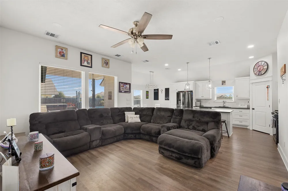 149 Windmill Road Snook, TX 77879