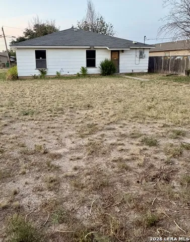 413 W AVENUE X San Angelo, TX 76903