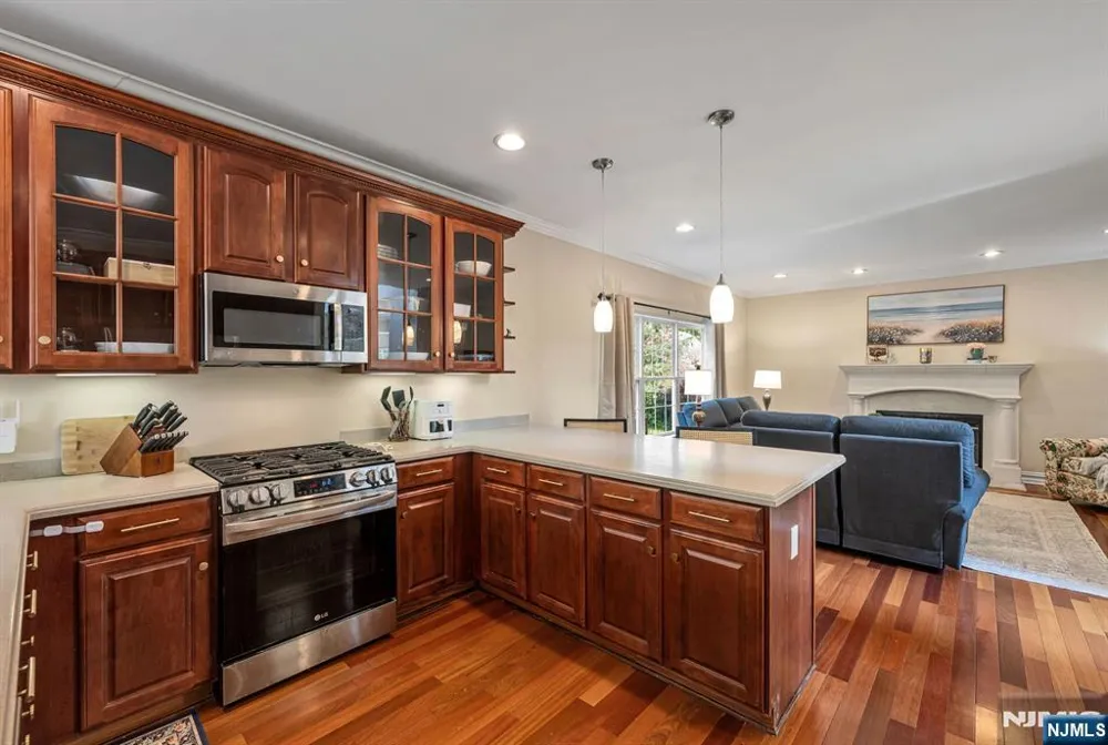 602 Skyline Drive Jefferson Township, NJ 07849