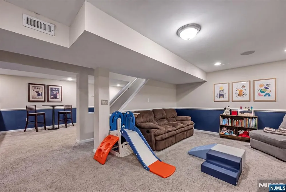 602 Skyline Drive Jefferson Township, NJ 07849