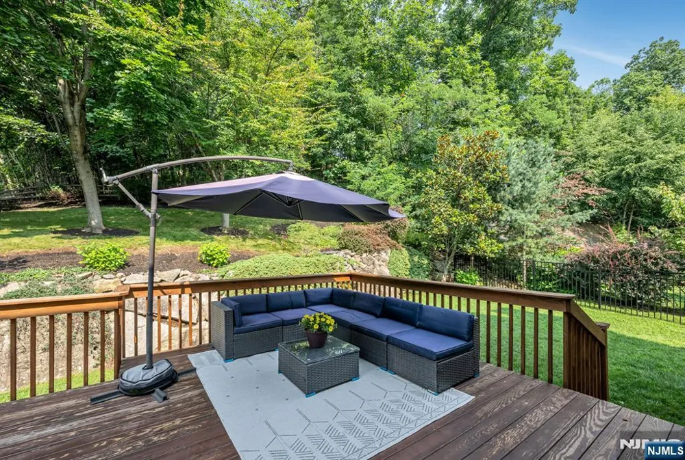 602 Skyline Drive Jefferson Township, NJ 07849